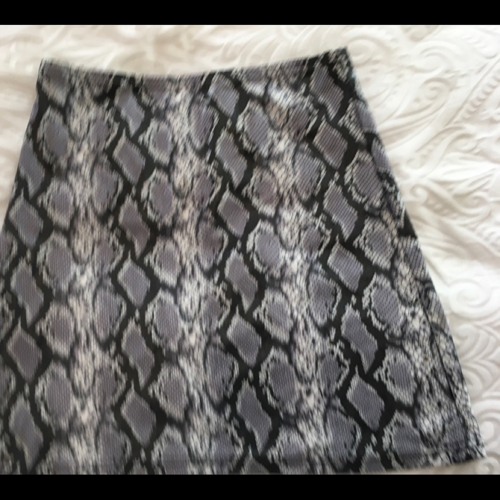 Snakeskin Skirt . Pull on, stretchy fabric